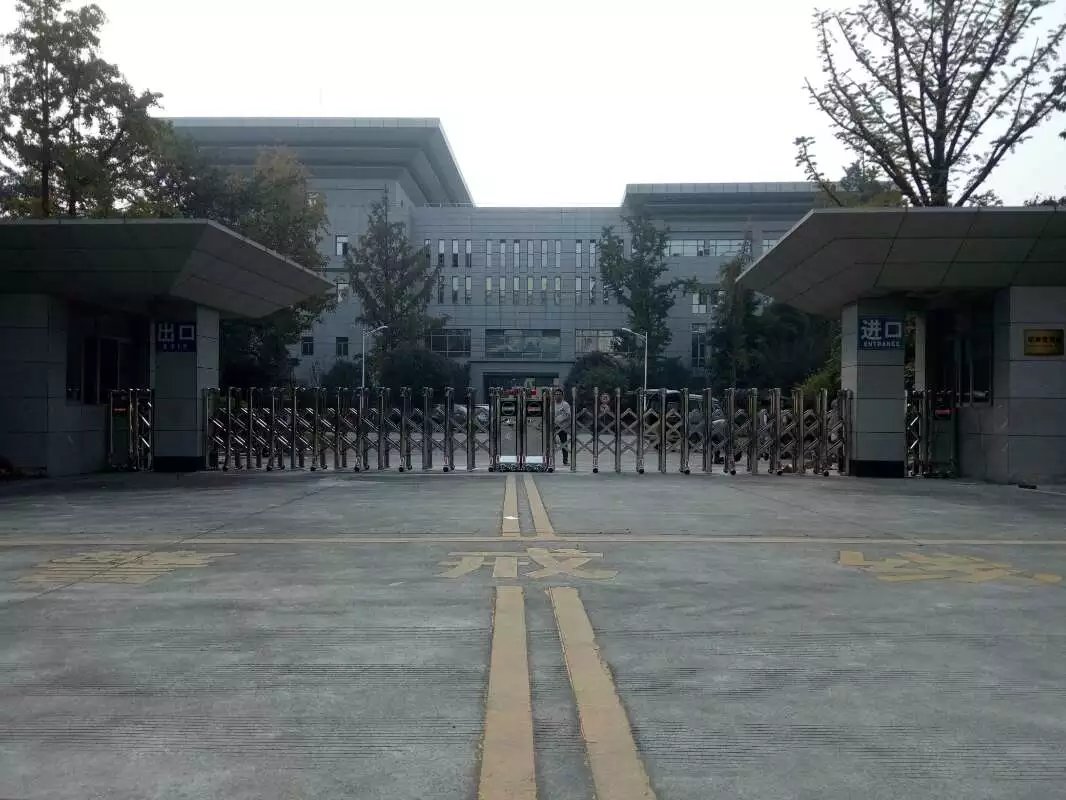 南京雨花台区南京雨花台区四川消防总队伸缩门